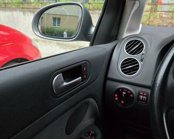 Сірий Фольксваген Golf Plus, об'ємом двигуна 1.6 л та пробігом 139 тис. км за 7100 $, фото 20 на Automoto.ua