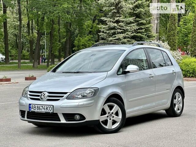 Сірий Фольксваген Golf Plus, об'ємом двигуна 1.6 л та пробігом 187 тис. км за 8199 $, фото 2 на Automoto.ua