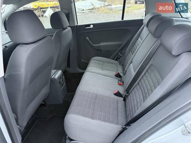 Серый Фольксваген Гольф Плюс, объемом двигателя 1.6 л и пробегом 189 тыс. км за 8400 $, фото 27 на Automoto.ua