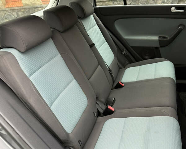 Серый Фольксваген Гольф Плюс, объемом двигателя 1.6 л и пробегом 225 тыс. км за 7399 $, фото 68 на Automoto.ua