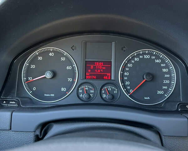 Серый Фольксваген Гольф Плюс, объемом двигателя 1.6 л и пробегом 99 тыс. км за 7250 $, фото 41 на Automoto.ua