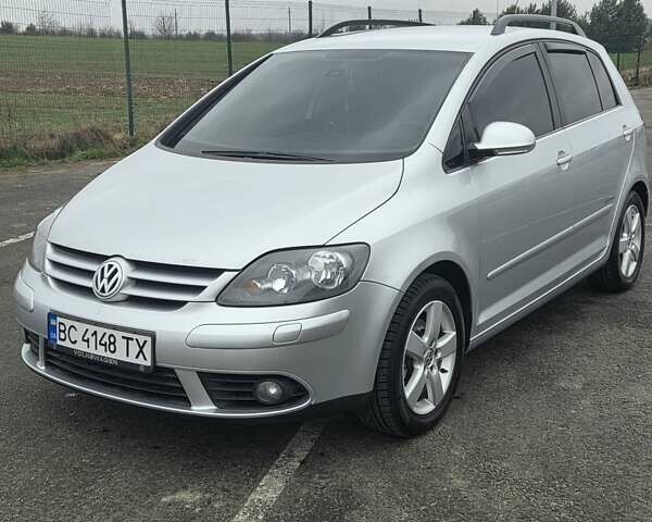 Серый Фольксваген Гольф Плюс, объемом двигателя 1.4 л и пробегом 211 тыс. км за 6400 $, фото 1 на Automoto.ua