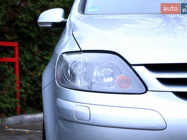 Серый Фольксваген Гольф Плюс, объемом двигателя 1.6 л и пробегом 189 тыс. км за 7800 $, фото 25 на Automoto.ua