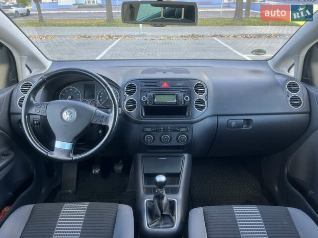 Фольксваген Гольф Плюс 2008 в Черкассах на Automoto.ua Серый Фольксваген Гольф Плюс, объемом двигателя 1.4 л и пробегом 238 тыс. км за 6599 $, фото 42 на Automoto.ua