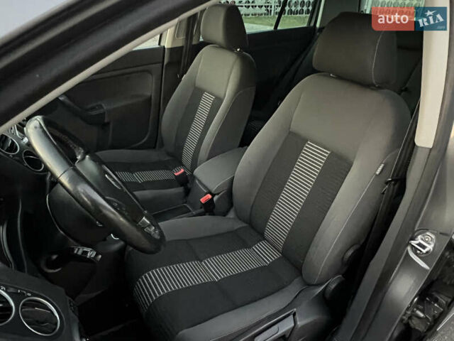 Серый Фольксваген Гольф Плюс, объемом двигателя 0 л и пробегом 221 тыс. км за 6300 $, фото 38 на Automoto.ua