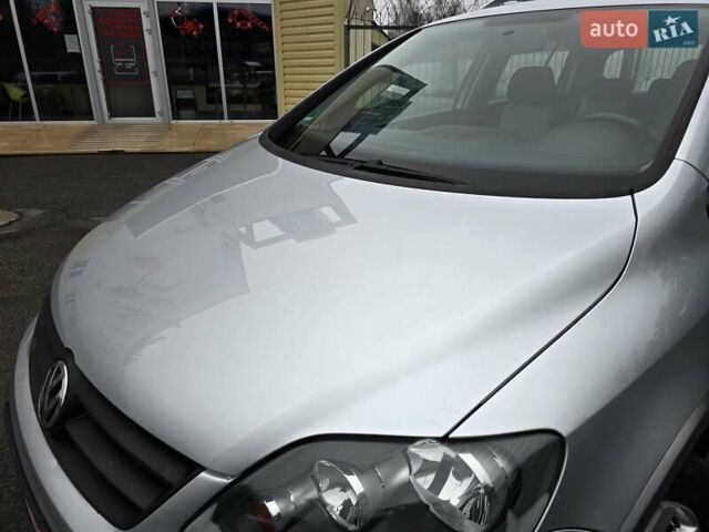 Серый Фольксваген Гольф Плюс, объемом двигателя 1.4 л и пробегом 121 тыс. км за 7400 $, фото 11 на Automoto.ua