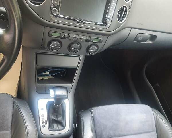 Серый Фольксваген Гольф Плюс, объемом двигателя 1.4 л и пробегом 150 тыс. км за 7777 $, фото 24 на Automoto.ua