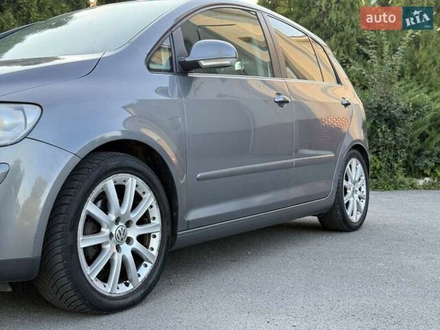 Серый Фольксваген Гольф Плюс, объемом двигателя 1.4 л и пробегом 263 тыс. км за 7399 $, фото 7 на Automoto.ua