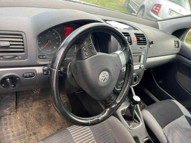 Фольксваген Гольф Плюс 2008 в Бориславе на Automoto.ua Серый Фольксваген Гольф Плюс, объемом двигателя 1.6 л и пробегом 100 тыс. км за 6000 $, фото 4 на Automoto.ua