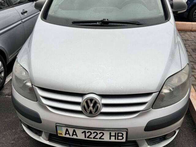 Серый Фольксваген Гольф Плюс, объемом двигателя 1.6 л и пробегом 245 тыс. км за 6200 $, фото 3 на Automoto.ua