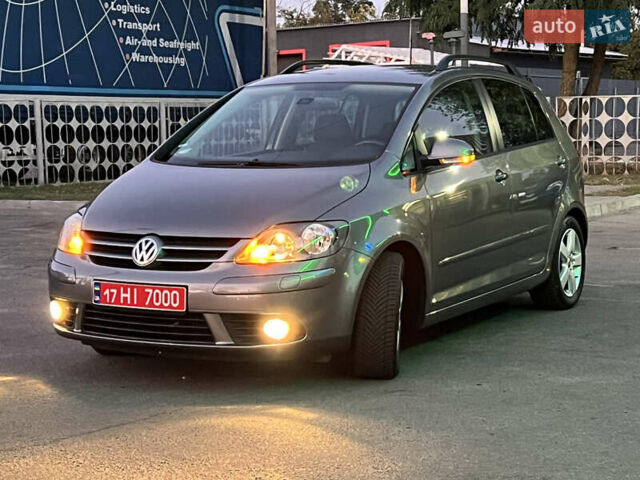 Серый Фольксваген Гольф Плюс, объемом двигателя 0 л и пробегом 221 тыс. км за 6300 $, фото 78 на Automoto.ua