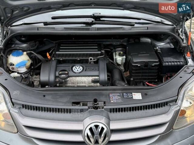Серый Фольксваген Гольф Плюс, объемом двигателя 1.4 л и пробегом 155 тыс. км за 5700 $, фото 79 на Automoto.ua