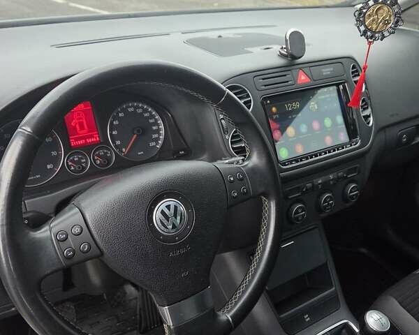 Серый Фольксваген Гольф Плюс, объемом двигателя 1.4 л и пробегом 211 тыс. км за 6400 $, фото 44 на Automoto.ua