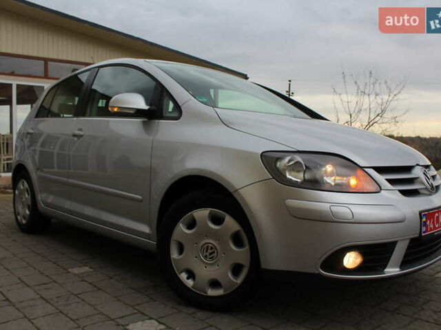 Фольксваген Гольф Плюс 2008 в Трускавце на Automoto.ua Серый Фольксваген Гольф Плюс, объемом двигателя 1.6 л и пробегом 195 тыс. км за 6790 $, фото 12 на Automoto.ua