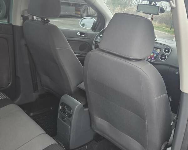 Серый Фольксваген Гольф Плюс, объемом двигателя 1.4 л и пробегом 211 тыс. км за 6400 $, фото 55 на Automoto.ua