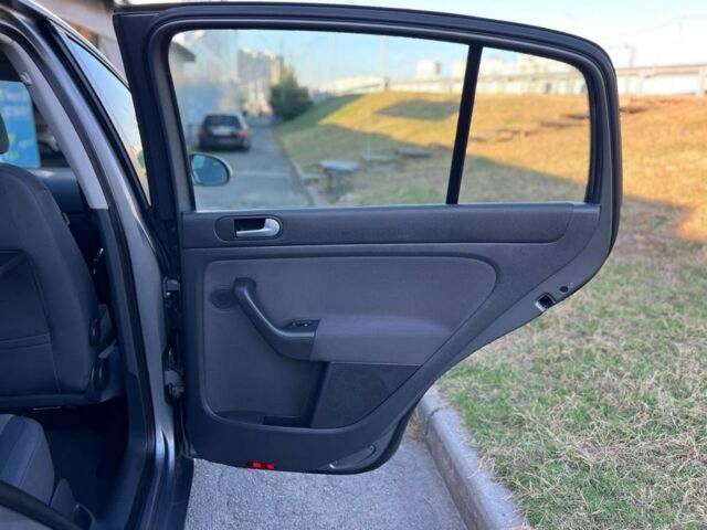 Сірий Фольксваген Golf Plus, об'ємом двигуна 1.4 л та пробігом 137 тис. км за 7950 $, фото 12 на Automoto.ua