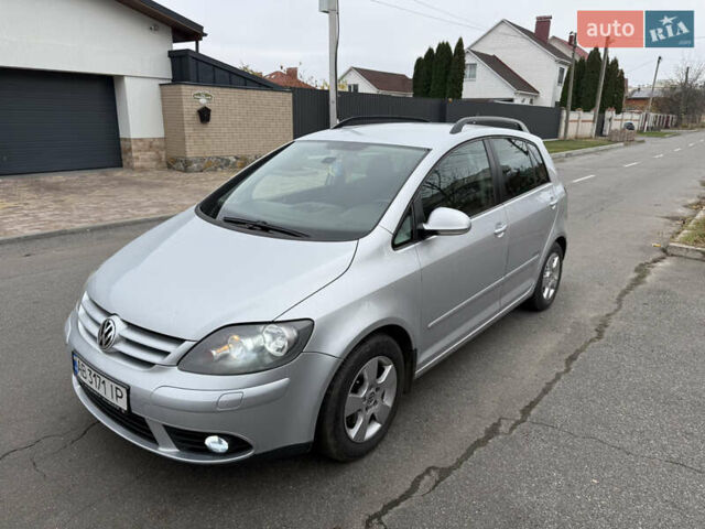 Серый Фольксваген Гольф Плюс, объемом двигателя 1.9 л и пробегом 230 тыс. км за 7800 $, фото 6 на Automoto.ua
