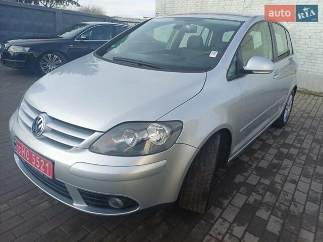 Серый Фольксваген Гольф Плюс, объемом двигателя 1.4 л и пробегом 208 тыс. км за 6300 $, фото 5 на Automoto.ua