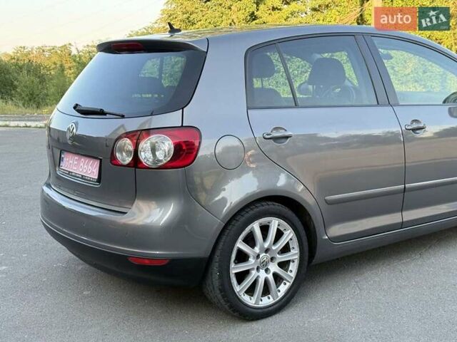 Серый Фольксваген Гольф Плюс, объемом двигателя 1.4 л и пробегом 263 тыс. км за 7399 $, фото 4 на Automoto.ua