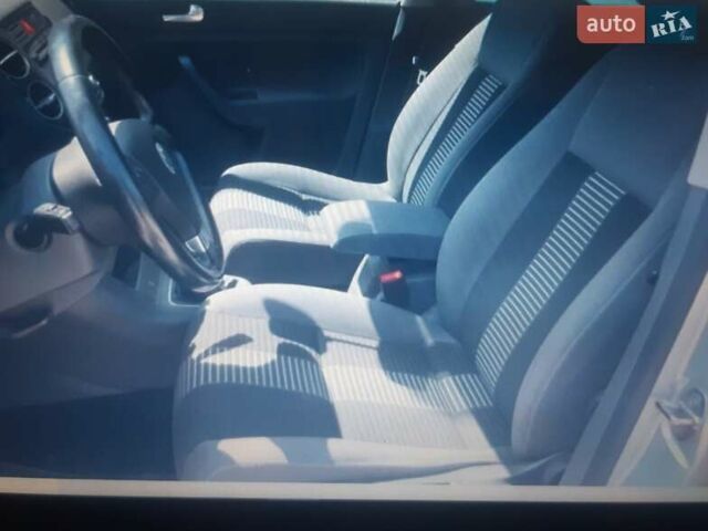 Фольксваген Гольф Плюс 2008 в Луцке на Automoto.ua Серый Фольксваген Гольф Плюс, объемом двигателя 1.4 л и пробегом 160 тыс. км за 6500 $, фото 3 на Automoto.ua