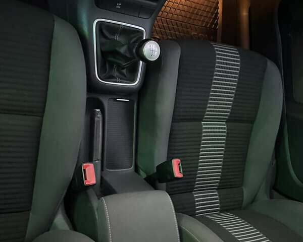 Серый Фольксваген Гольф Плюс, объемом двигателя 0 л и пробегом 221 тыс. км за 6300 $, фото 75 на Automoto.ua