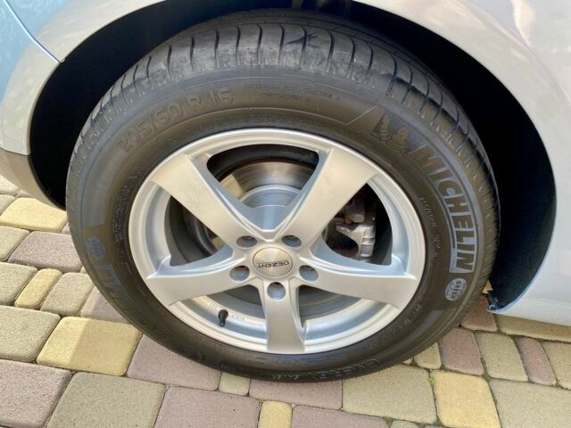 Серый Фольксваген Гольф Плюс, объемом двигателя 1.4 л и пробегом 199 тыс. км за 7400 $, фото 13 на Automoto.ua