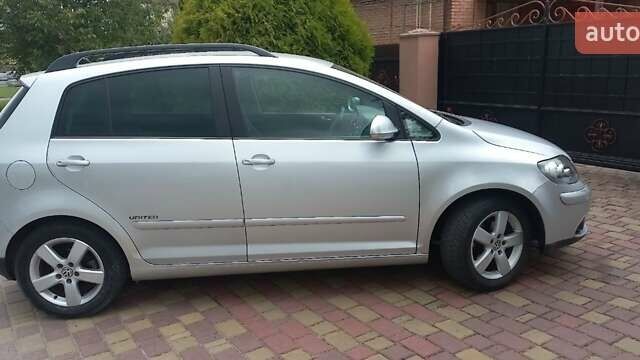 Фольксваген Гольф Плюс 2008 в Луцке на Automoto.ua Серый Фольксваген Гольф Плюс, объемом двигателя 1.39 л и пробегом 219 тыс. км за 5800 $, фото 4 на Automoto.ua