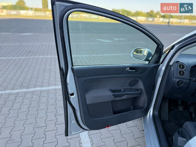 Сірий Фольксваген Golf Plus, об'ємом двигуна 1.39 л та пробігом 153 тис. км за 6800 $, фото 14 на Automoto.ua