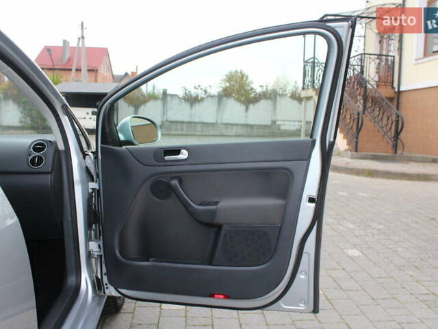 Фольксваген Гольф Плюс 2008 в Трускавце на Automoto.ua Серый Фольксваген Гольф Плюс, объемом двигателя 1.6 л и пробегом 195 тыс. км за 6790 $, фото 105 на Automoto.ua