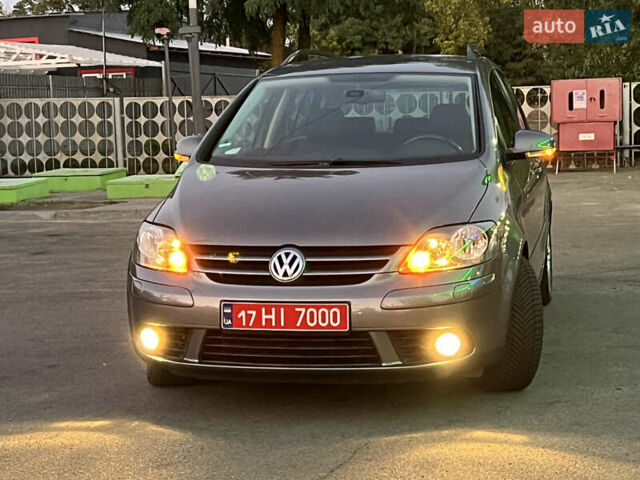 Серый Фольксваген Гольф Плюс, объемом двигателя 0 л и пробегом 221 тыс. км за 6300 $, фото 79 на Automoto.ua