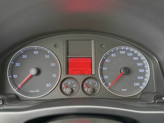 Серый Фольксваген Гольф Плюс, объемом двигателя 1.4 л и пробегом 155 тыс. км за 5700 $, фото 14 на Automoto.ua