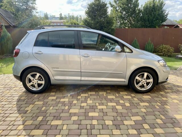 Серый Фольксваген Гольф Плюс, объемом двигателя 1.4 л и пробегом 199 тыс. км за 7400 $, фото 5 на Automoto.ua