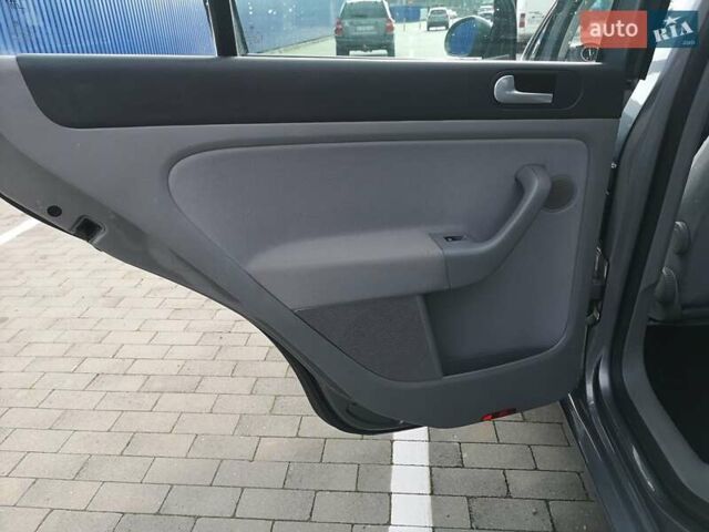 Серый Фольксваген Гольф Плюс, объемом двигателя 0 л и пробегом 178 тыс. км за 7500 $, фото 26 на Automoto.ua