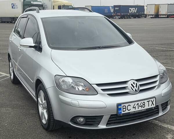 Серый Фольксваген Гольф Плюс, объемом двигателя 1.4 л и пробегом 211 тыс. км за 6400 $, фото 9 на Automoto.ua