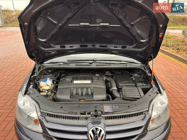 Серый Фольксваген Гольф Плюс, объемом двигателя 1.6 л и пробегом 128 тыс. км за 6700 $, фото 12 на Automoto.ua