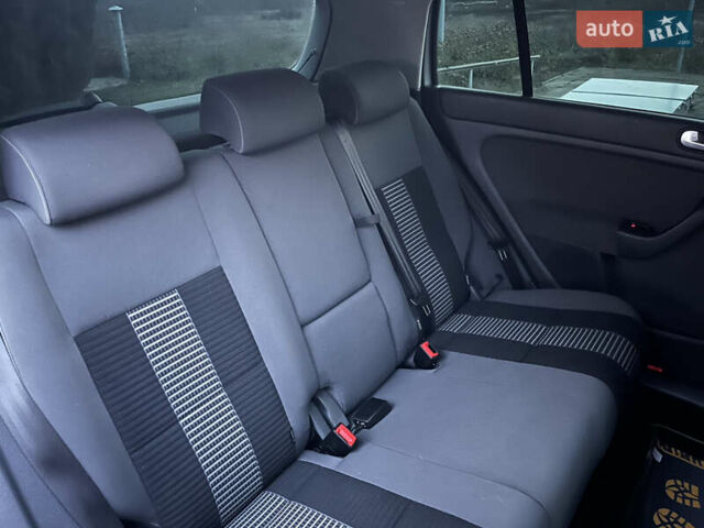 Серый Фольксваген Гольф Плюс, объемом двигателя 1.4 л и пробегом 243 тыс. км за 7300 $, фото 22 на Automoto.ua