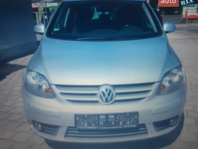 Фольксваген Гольф Плюс 2008 в Луцке на Automoto.ua Серый Фольксваген Гольф Плюс, объемом двигателя 1.4 л и пробегом 160 тыс. км за 6500 $, фото 1 на Automoto.ua