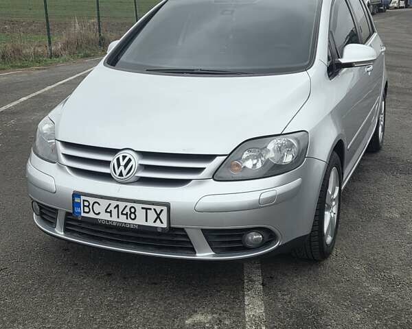 Серый Фольксваген Гольф Плюс, объемом двигателя 1.4 л и пробегом 211 тыс. км за 6400 $, фото 5 на Automoto.ua