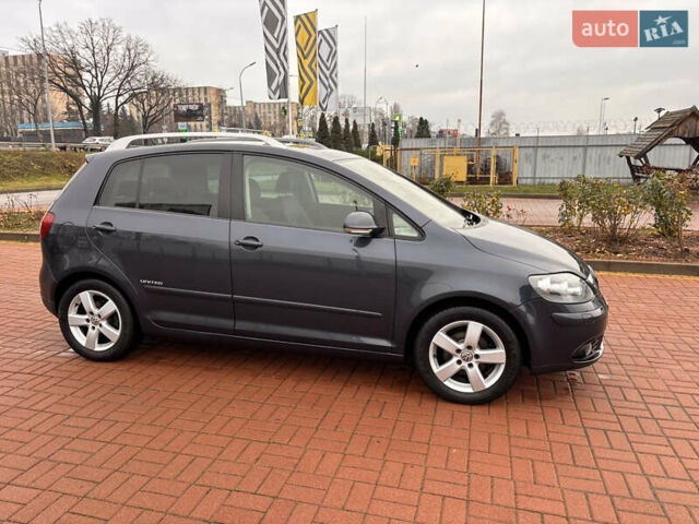 Серый Фольксваген Гольф Плюс, объемом двигателя 1.6 л и пробегом 128 тыс. км за 6700 $, фото 52 на Automoto.ua