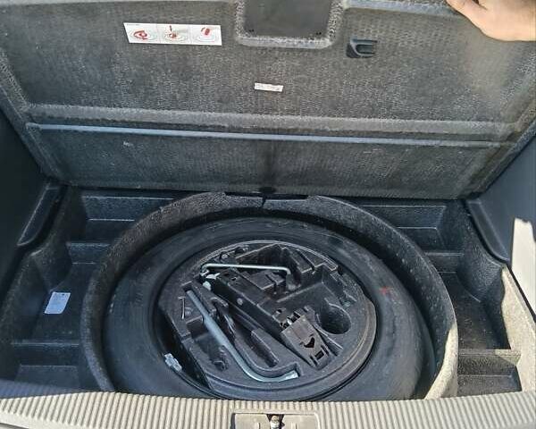 Серый Фольксваген Гольф Плюс, объемом двигателя 1.39 л и пробегом 165 тыс. км за 7500 $, фото 19 на Automoto.ua