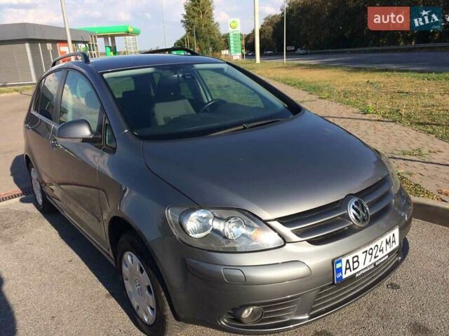 Сірий Фольксваген Golf Plus, об'ємом двигуна 1.6 л та пробігом 181 тис. км за 5800 $, фото 5 на Automoto.ua
