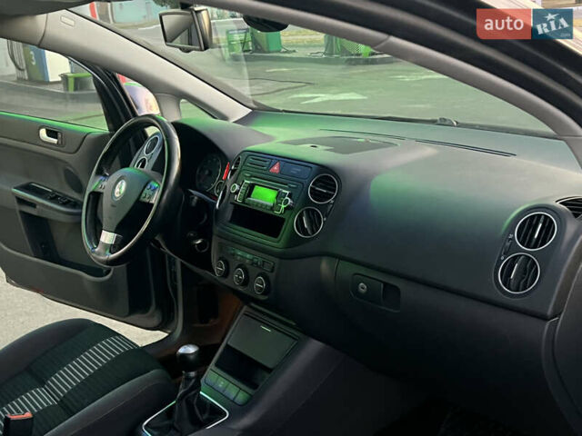 Серый Фольксваген Гольф Плюс, объемом двигателя 0 л и пробегом 221 тыс. км за 6300 $, фото 57 на Automoto.ua