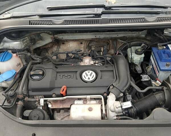 Серый Фольксваген Гольф Плюс, объемом двигателя 1.39 л и пробегом 260 тыс. км за 5900 $, фото 10 на Automoto.ua