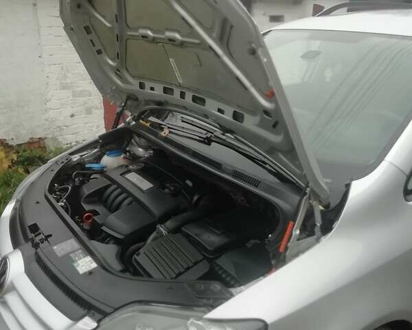 Серый Фольксваген Гольф Плюс, объемом двигателя 1.6 л и пробегом 218 тыс. км за 6700 $, фото 4 на Automoto.ua