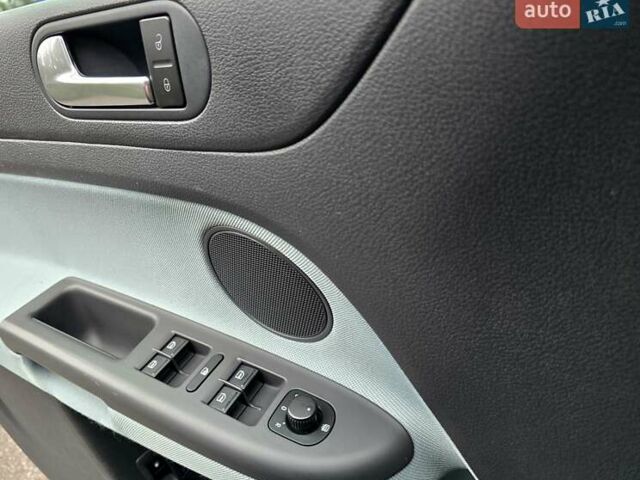 Серый Фольксваген Гольф Плюс, объемом двигателя 1.4 л и пробегом 121 тыс. км за 7400 $, фото 102 на Automoto.ua