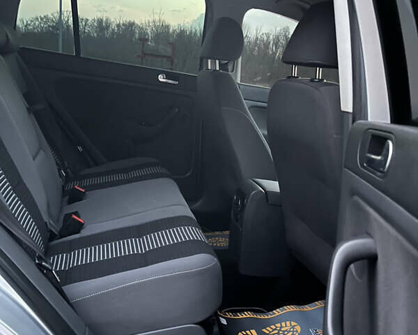 Серый Фольксваген Гольф Плюс, объемом двигателя 1.4 л и пробегом 243 тыс. км за 7300 $, фото 19 на Automoto.ua