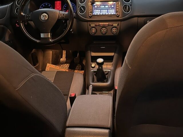 Серый Фольксваген Гольф Плюс, объемом двигателя 1.4 л и пробегом 243 тыс. км за 7300 $, фото 15 на Automoto.ua