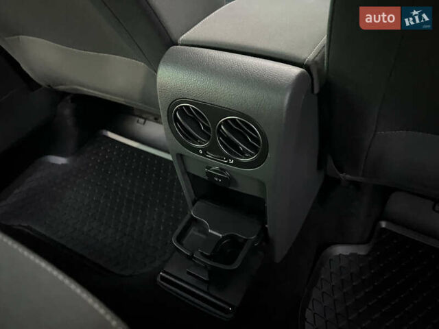 Серый Фольксваген Гольф Плюс, объемом двигателя 0 л и пробегом 221 тыс. км за 6300 $, фото 53 на Automoto.ua