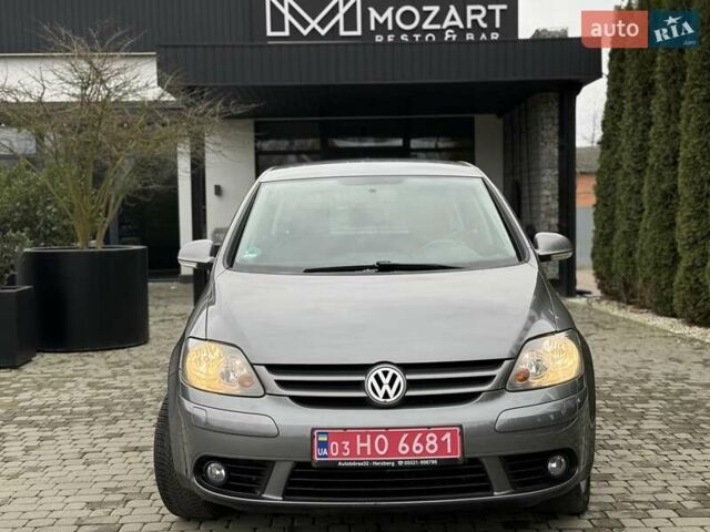 Серый Фольксваген Гольф Плюс, объемом двигателя 1.4 л и пробегом 155 тыс. км за 5700 $, фото 24 на Automoto.ua