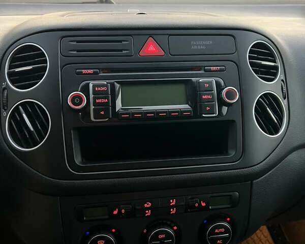 Серый Фольксваген Гольф Плюс, объемом двигателя 0 л и пробегом 221 тыс. км за 6300 $, фото 41 на Automoto.ua